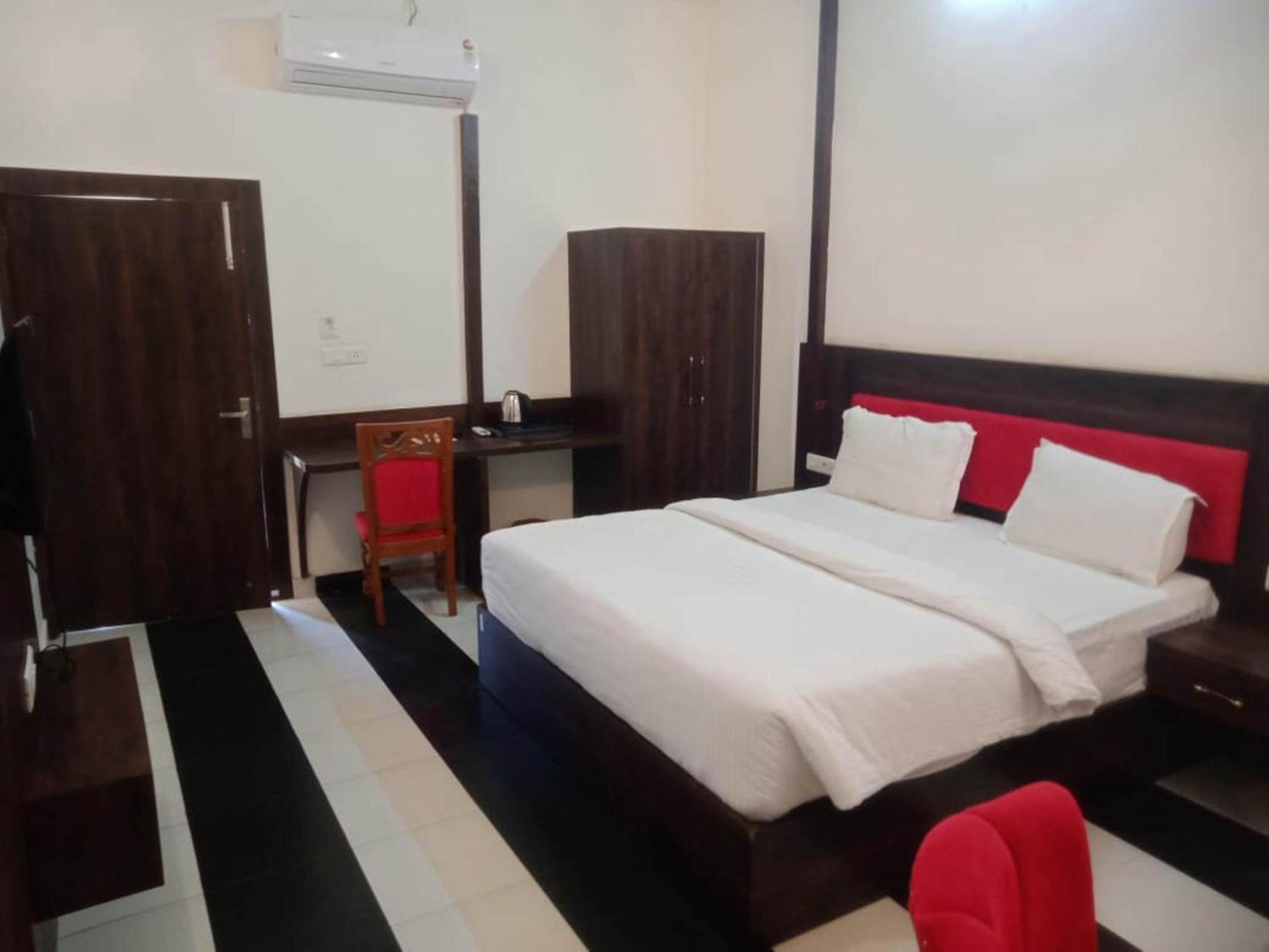 Dhanwa Resort, A Unit Of Satkar Hotel And Resorts Kota  Exterior foto